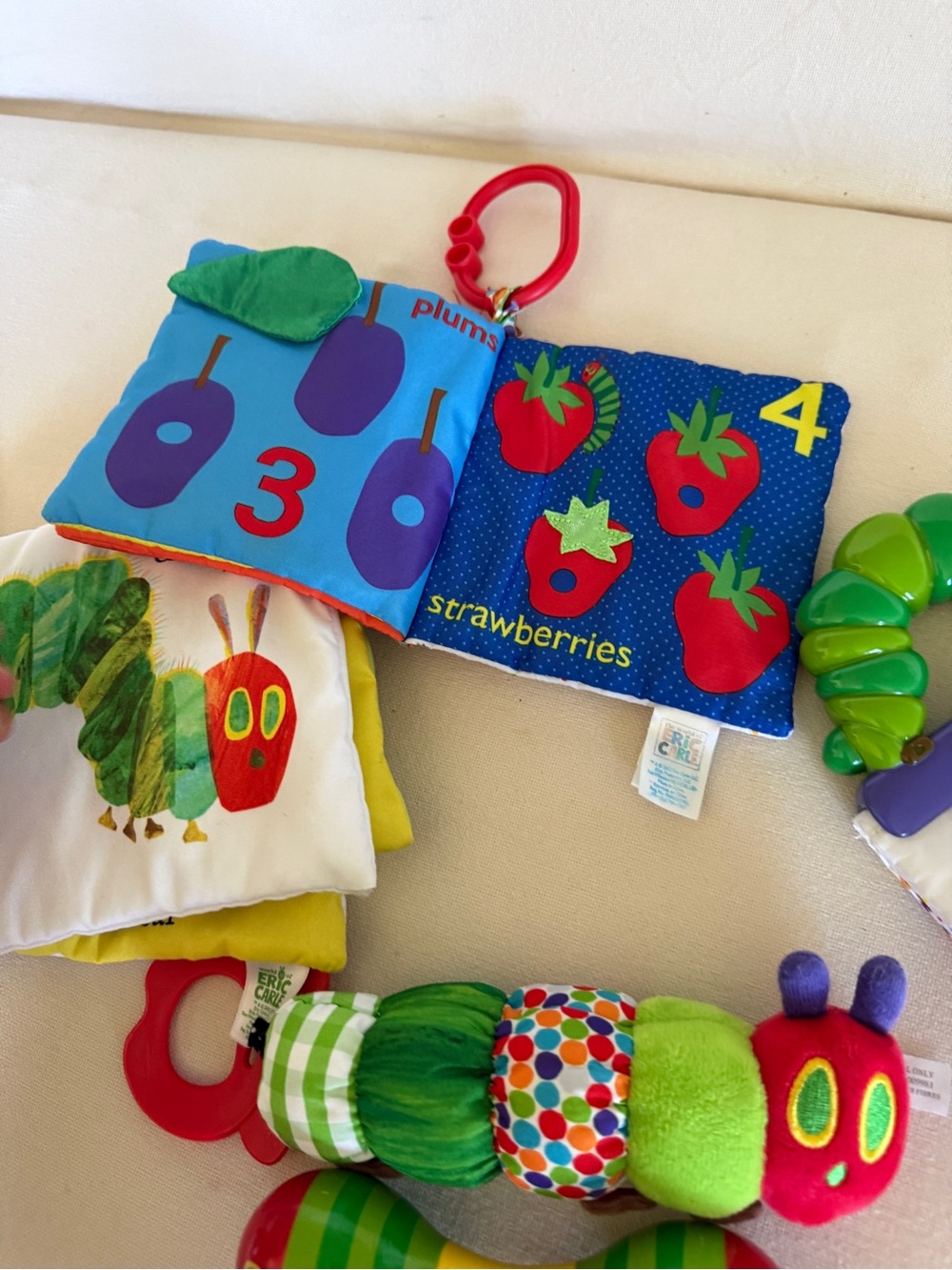 The Very Hungry Caterpillar 5 piece lot Baby soft book rattle toy tether toy - Picture 10 of 13